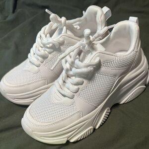 Wild Fable sneakers - size 8